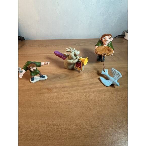 QUASIMODO DISNEY THE HUNCHBACK OF NOTRE DAME 3”FIGURE-BIRD CATCHER SOLID PVC TOY - Picture 1 of 9